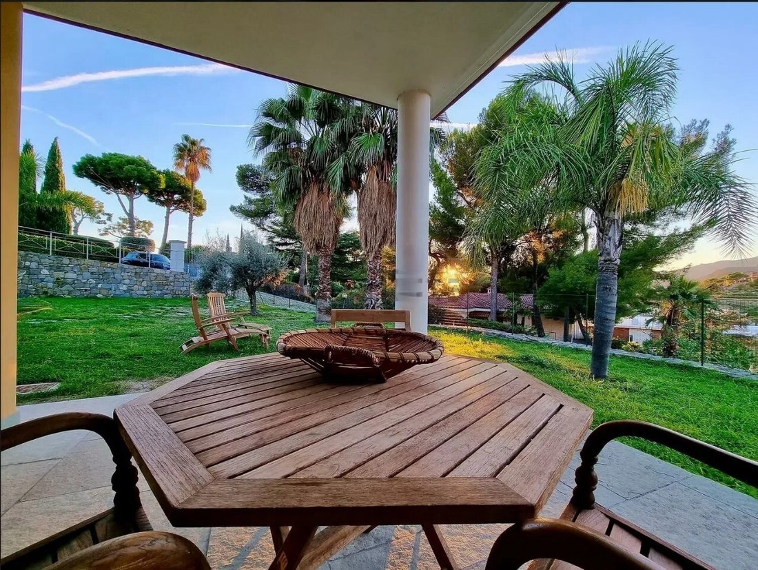 House in Sasso di Bordighera, Bordighera, Liguria 1 - 18487998