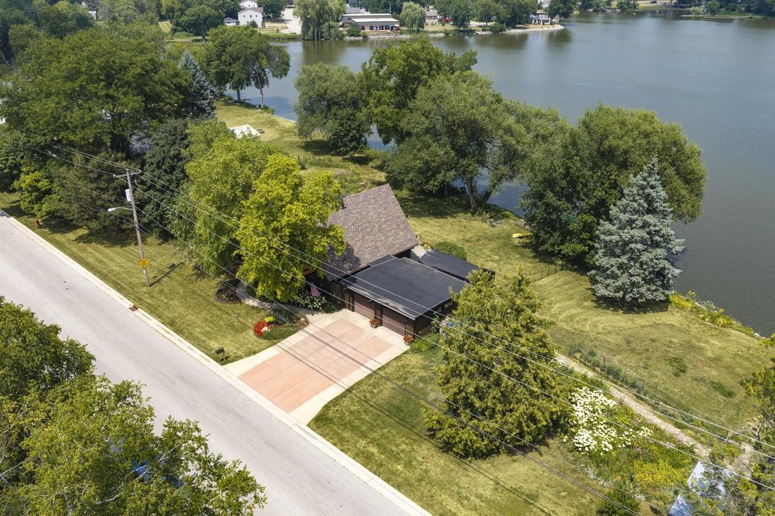 House in Watertown, Wisconsin, United States 4 - 18485495