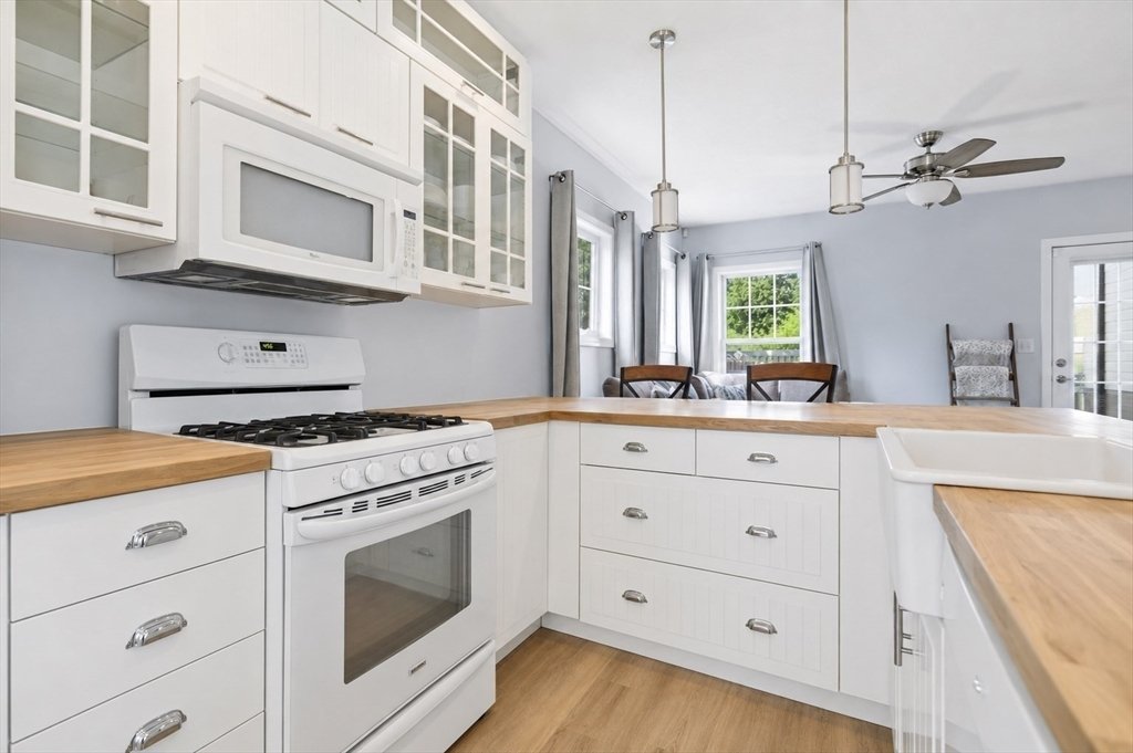 House in Peabody, Massachusetts, United States 5 - 18486698