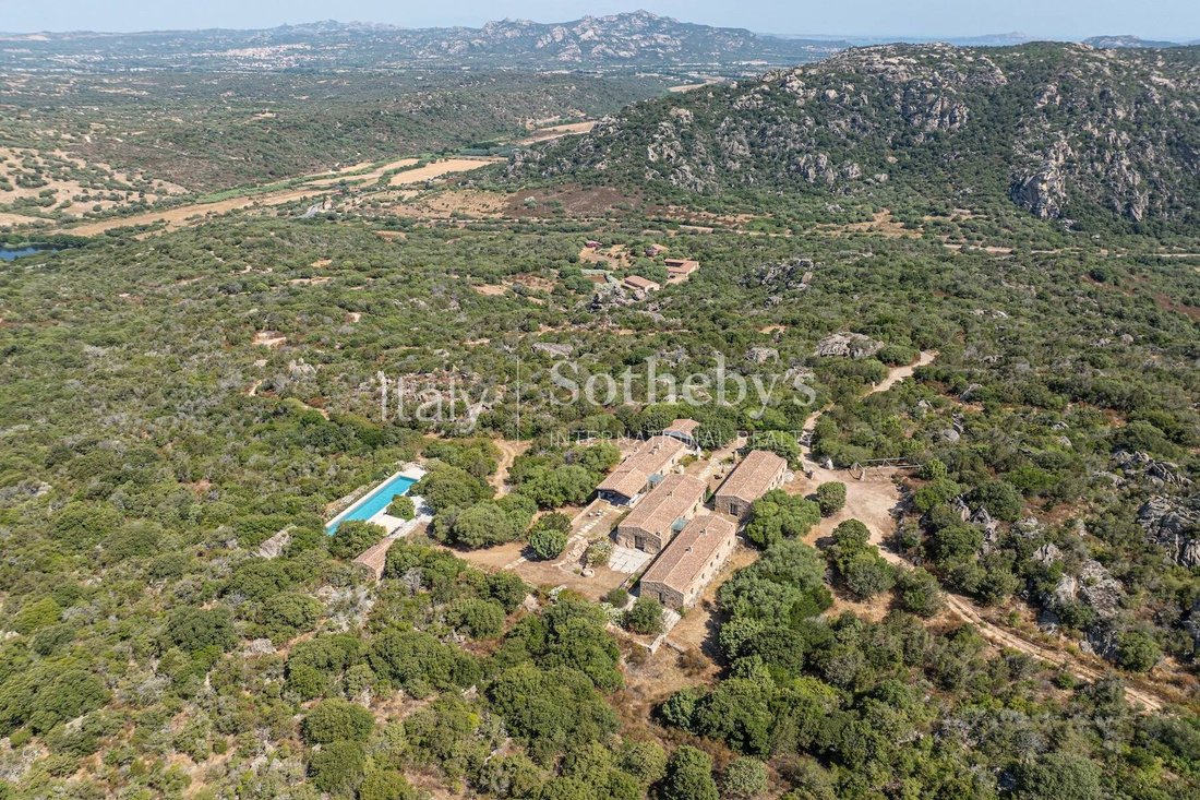 House in San Pantaleo, Olbia, Italy 2 - 18444955
