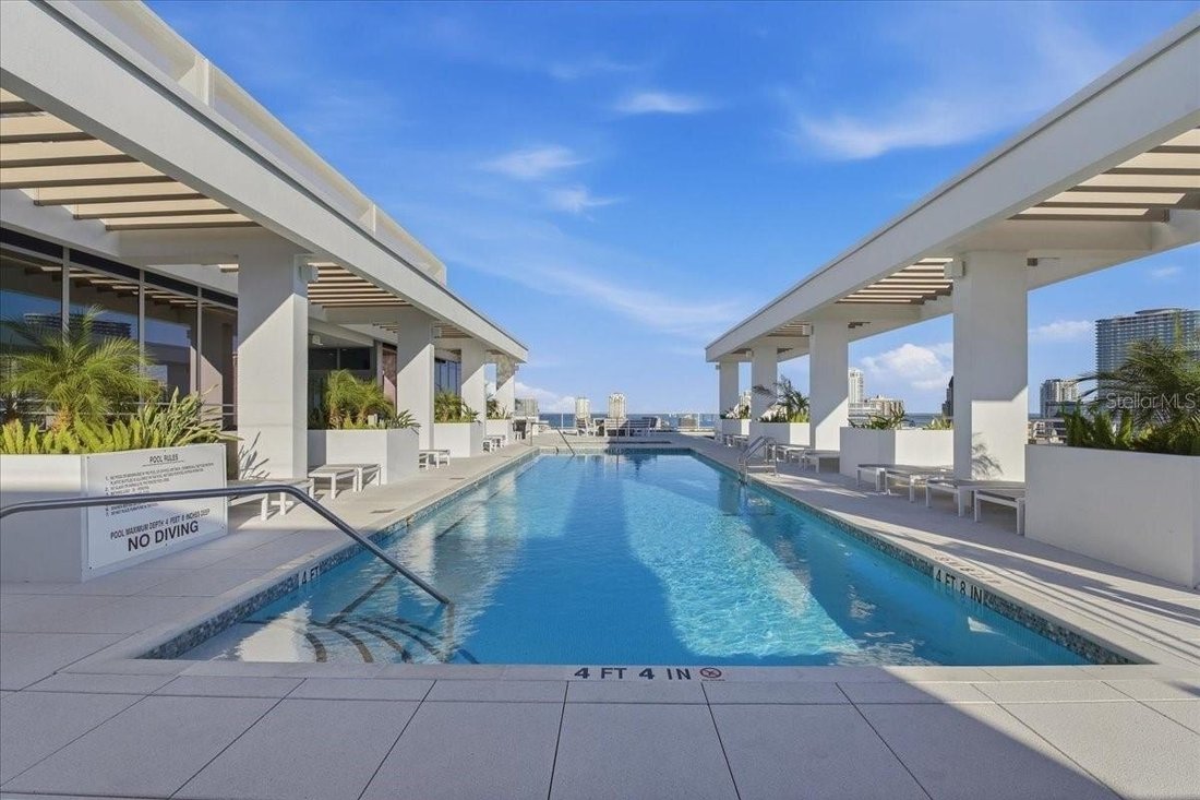 House in St. Petersburg, Florida, United States 5 - 17426350