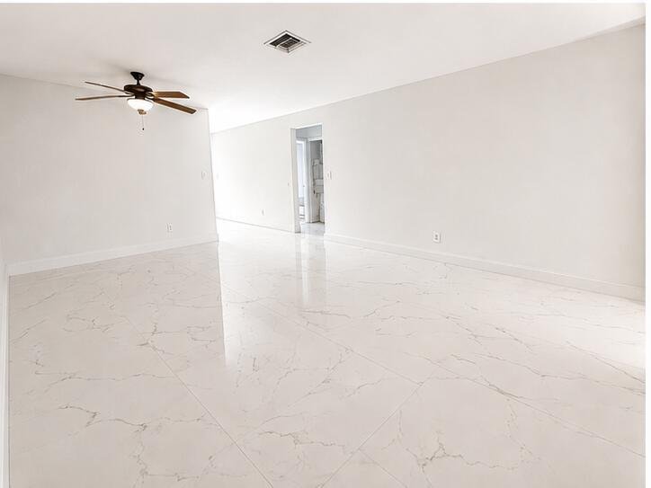 Coral Springs, Florida, United States 5 - 18487932