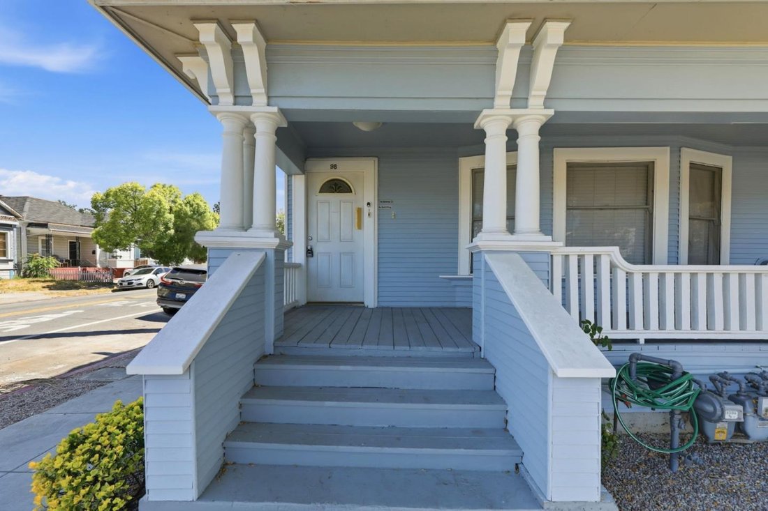 San Jose, California, United States 3 - 18487960