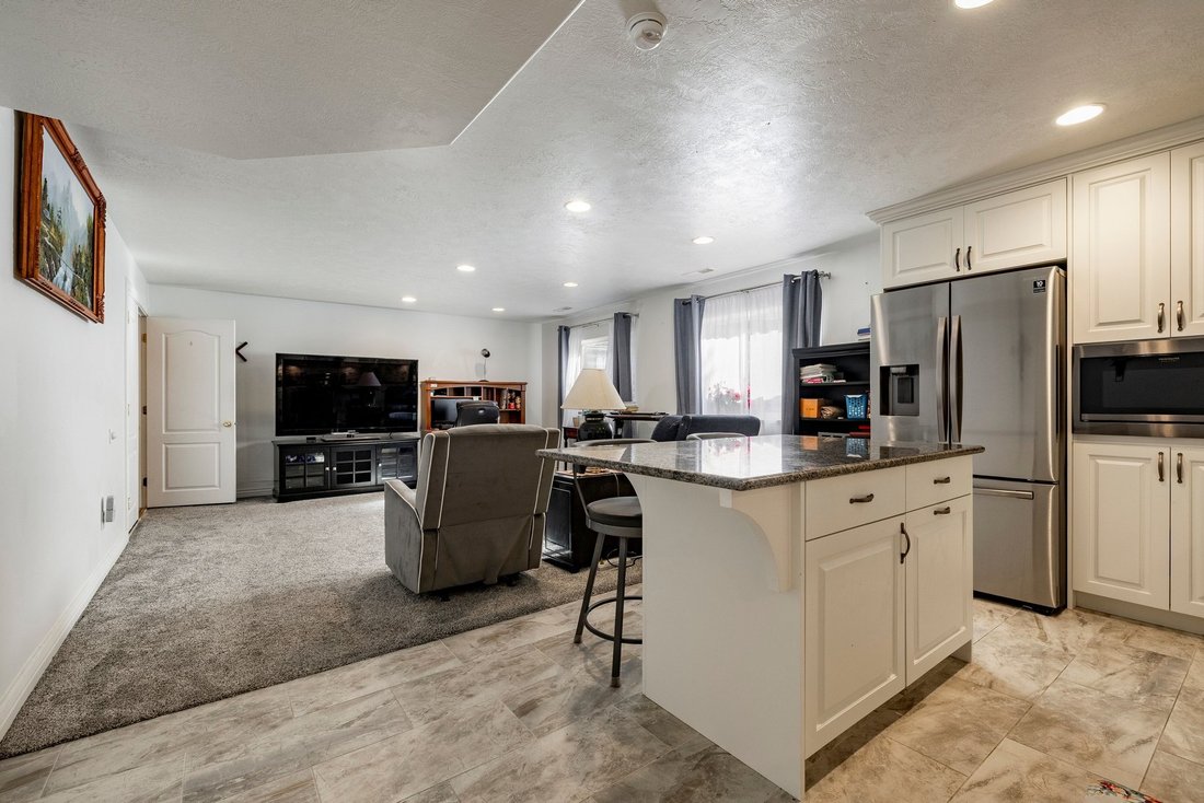 House in Syracuse, Utah, United States 5 - 18484254