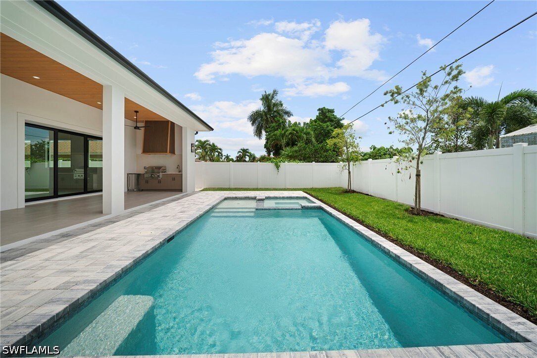 House in Naples, Florida, United States 1 - 16235540
