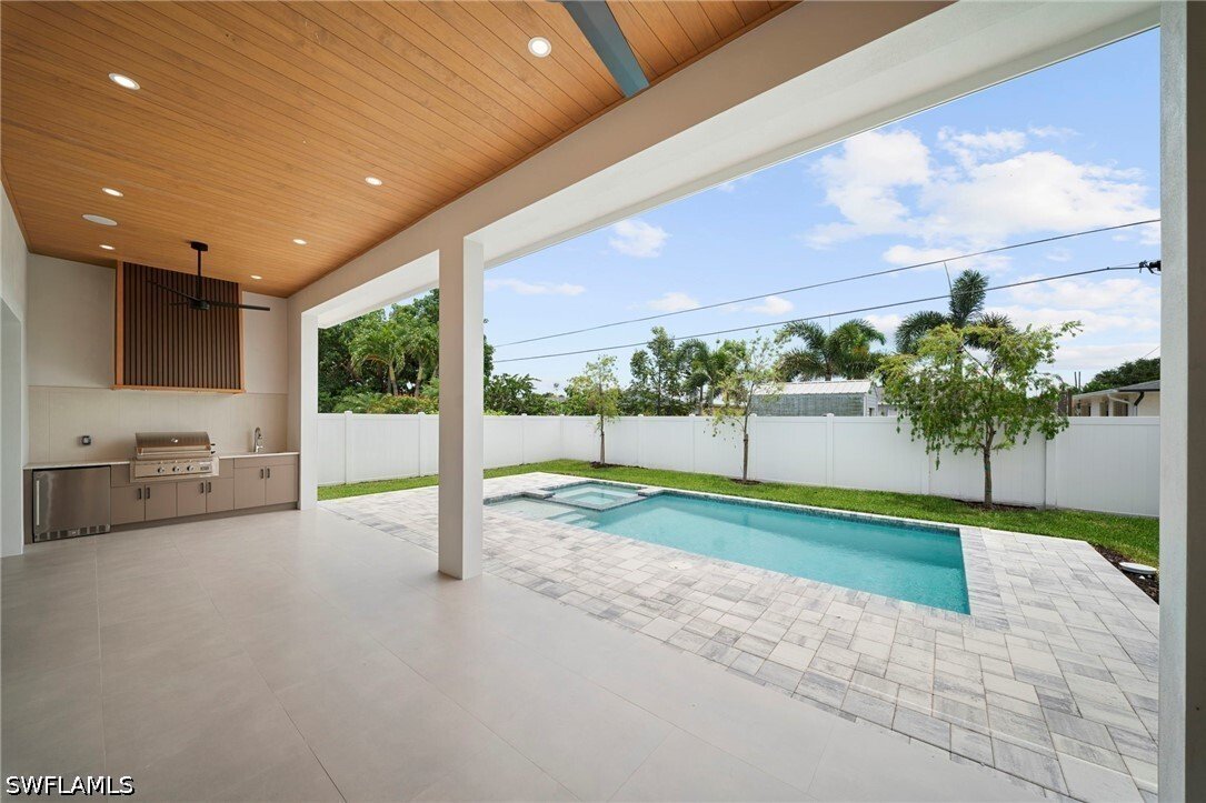House in Naples, Florida, United States 3 - 16235540