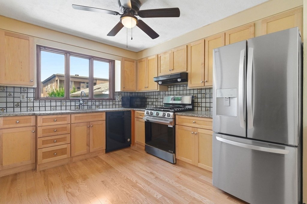 Everett, Massachusetts, United States 2 - 18484149