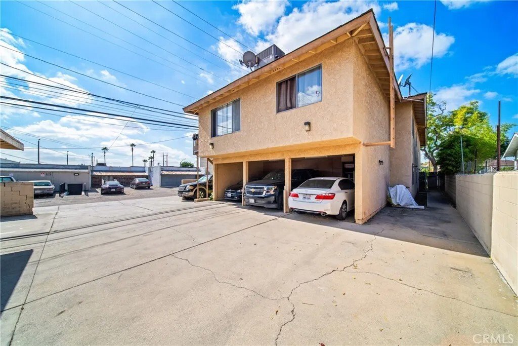 Alhambra, California, United States 5 - 18485943