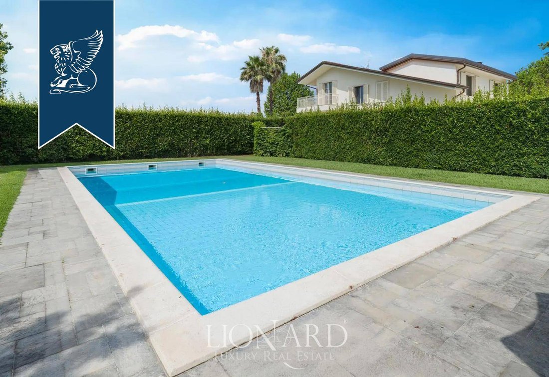 Villa in Caranna-Vaiana, Forte dei Marmi, Tuscany 4 - 18486936