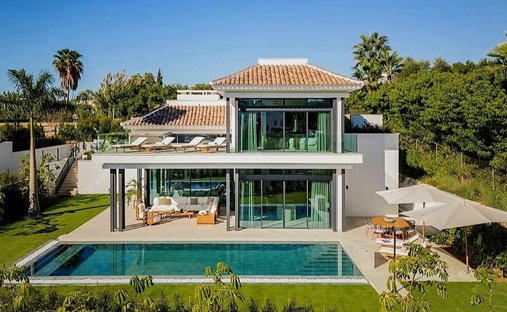 Villa in Golden Mile, Andalusia, Spain 1
