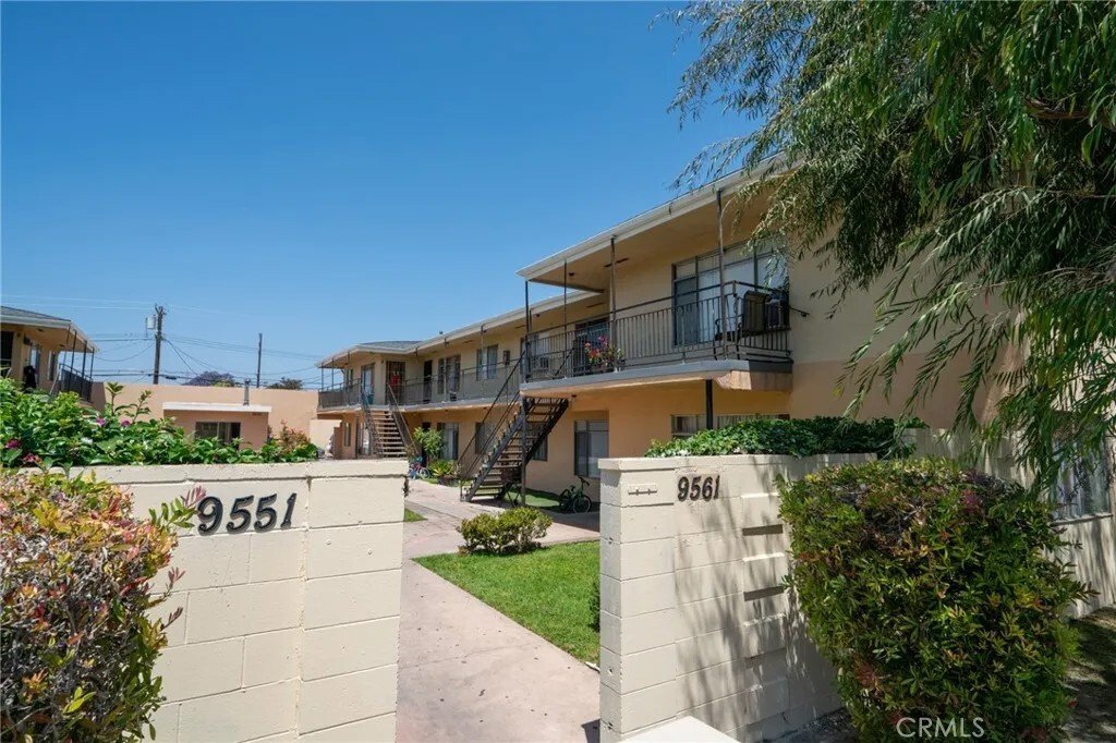Garden Grove, California, United States 3 - 18125335
