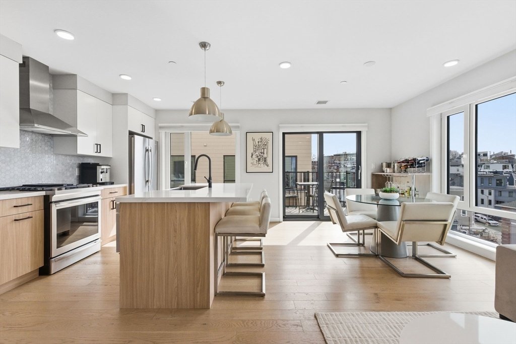Condo in Boston, Massachusetts, United States 1 - 18486711