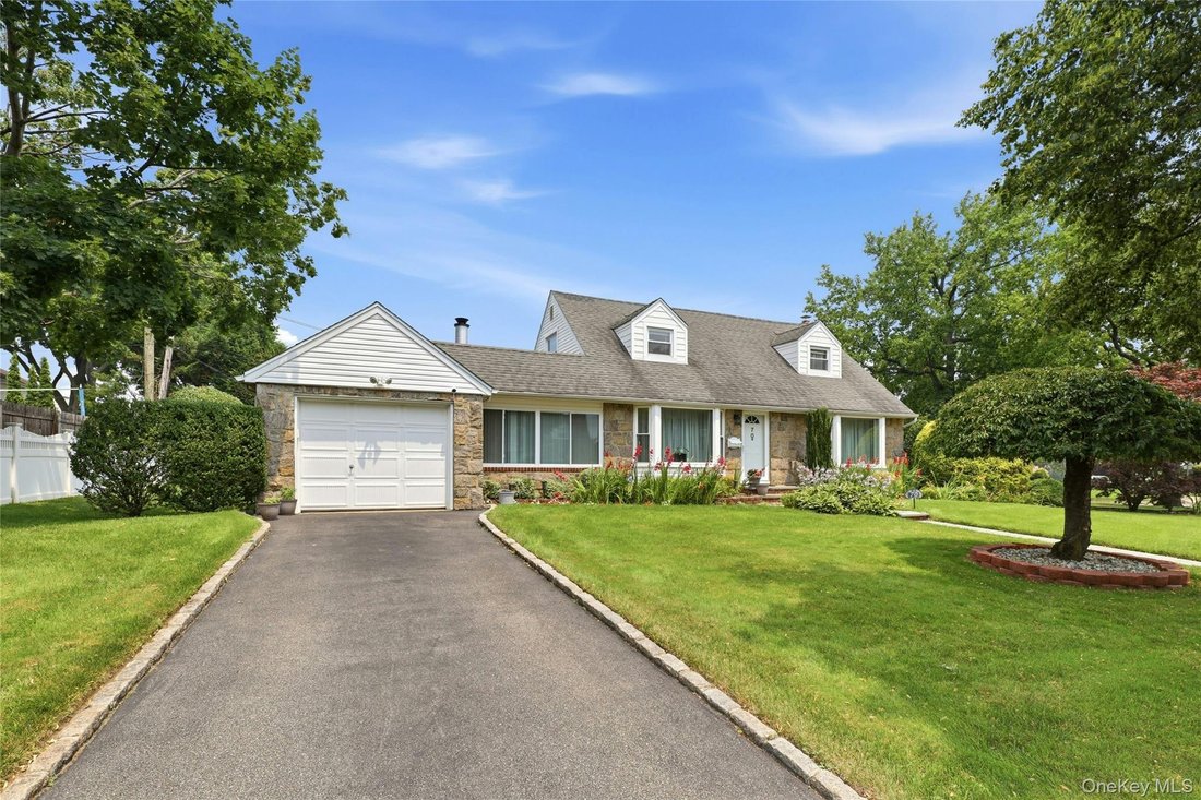 House in New Hyde Park, New York, United States 2 - 18485534