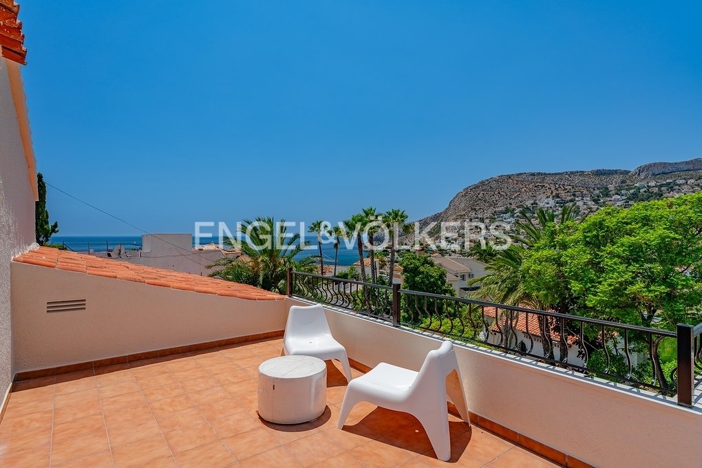 Villa in Calp / Calpe, Valencian Community, Spain 1 - 18484088