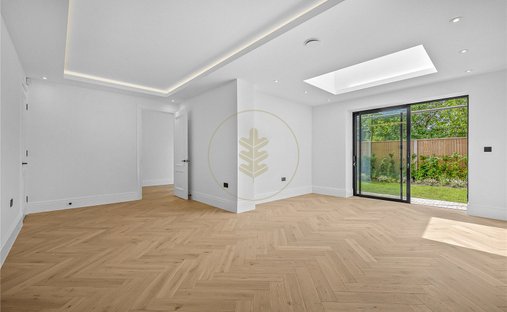 House in Brondesbury Park, Brent, England 1