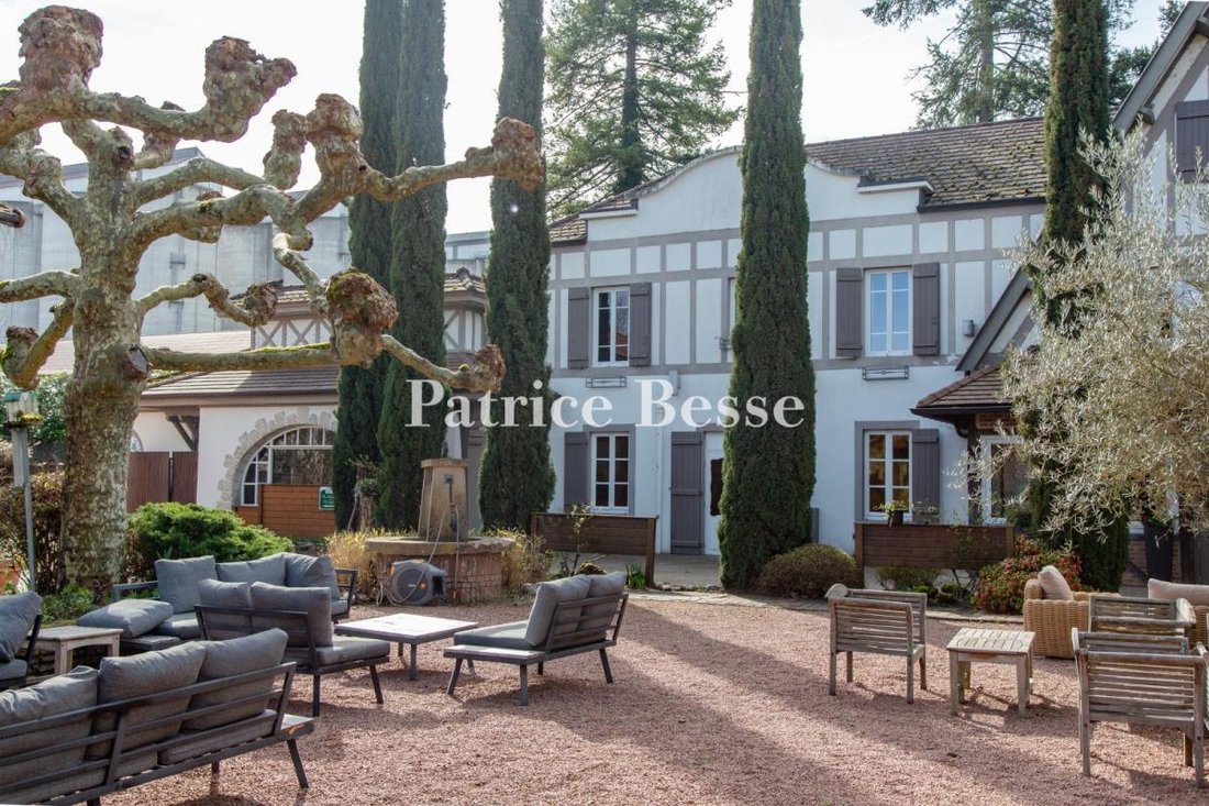 House in Chalon-sur-Saone, Bourgogne – Franche-Comté, France 1 - 18486113