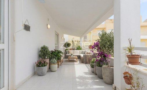 Apartment in Carcavelos e Parede, Lisbon, Portugal 1