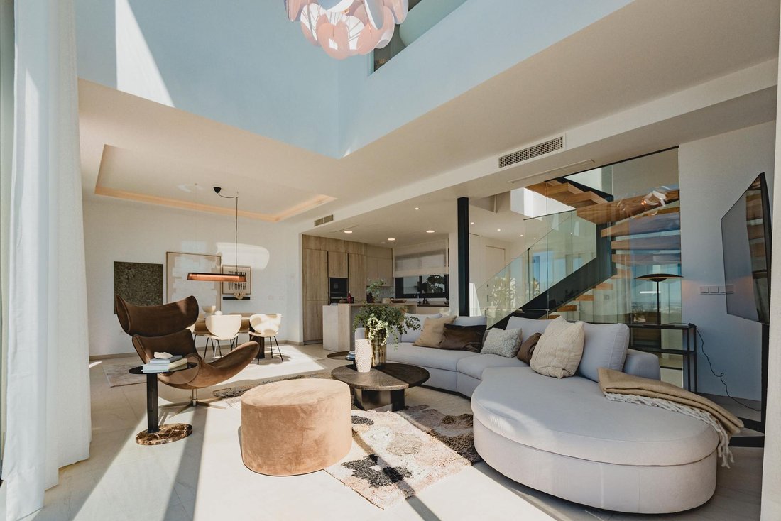 Villa in Marbella, Andalusia, Spain 2 - 16990461