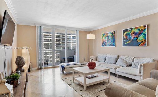 Condo in Miami Beach, Florida, United States 1