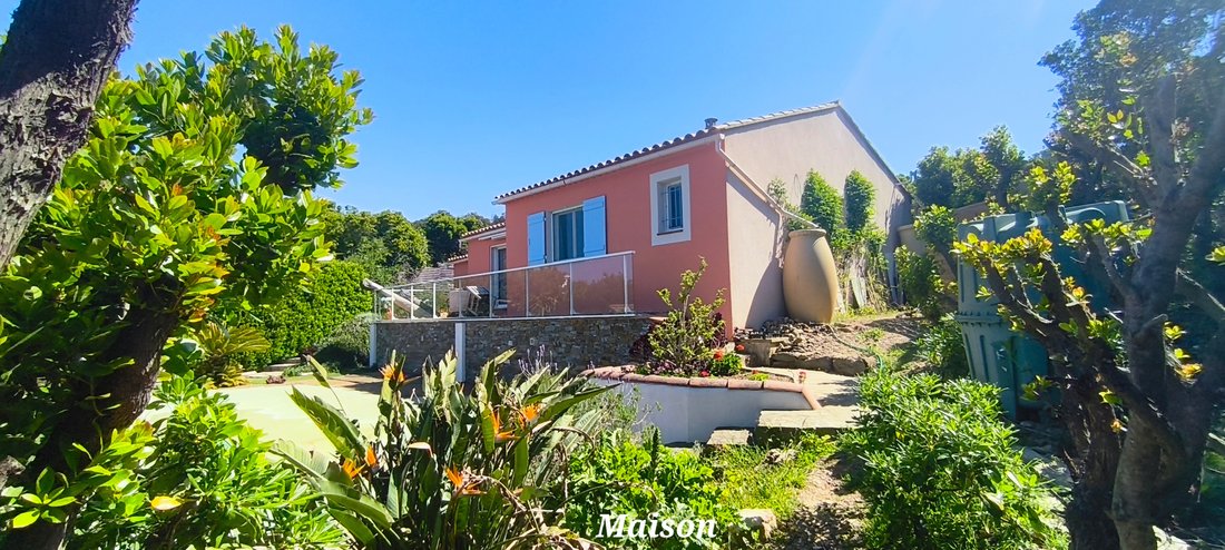 Villa in Île du Levant, Provence-Alpes-Côte d'Azur, France 2 - 18485631