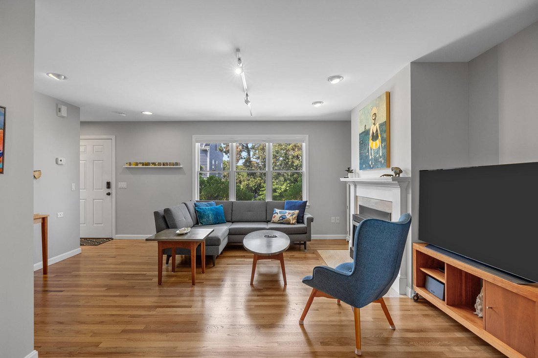 Condo in Provincetown, Massachusetts, United States 4 - 18485598