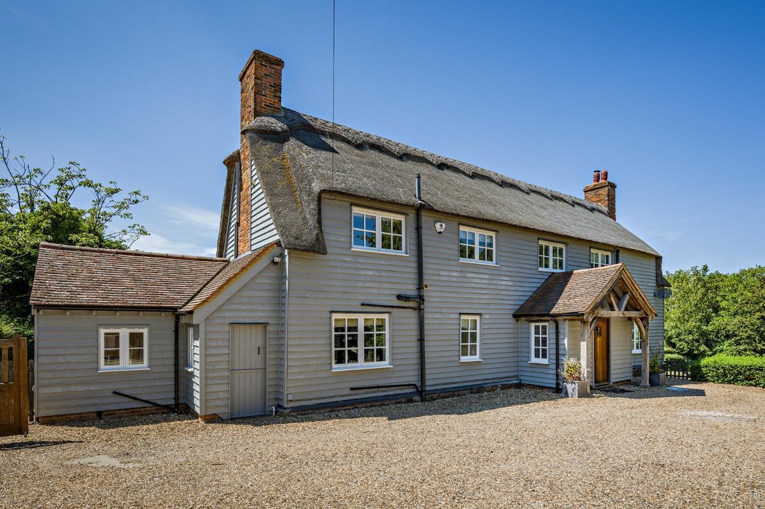House in Hertfordshire, England 1 - 18483219