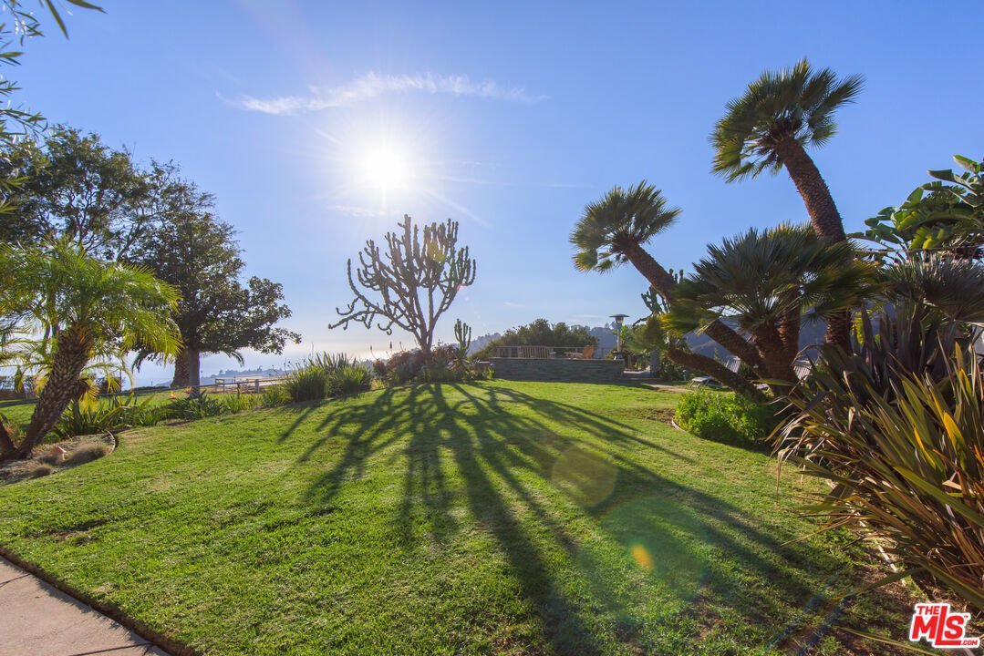 Los Angeles, California, United States 4 - 18486732