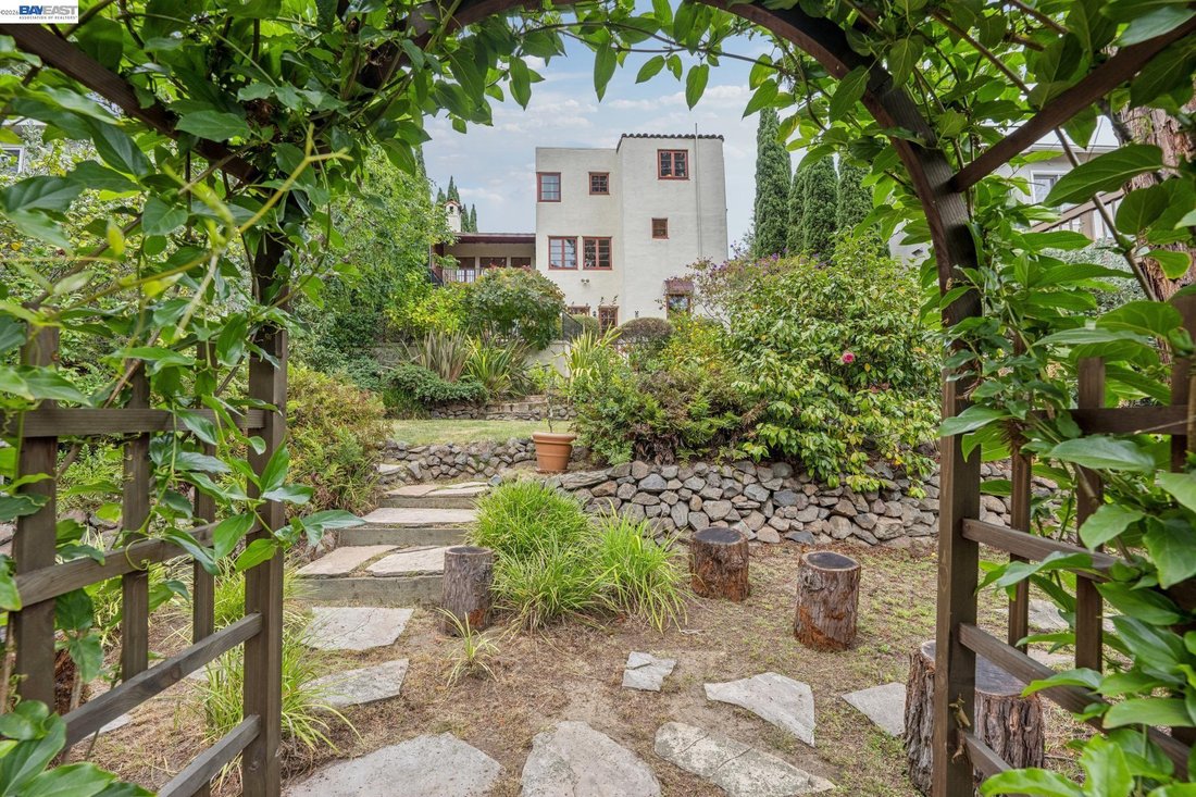 House in Oakland, California, United States 2 - 18483130