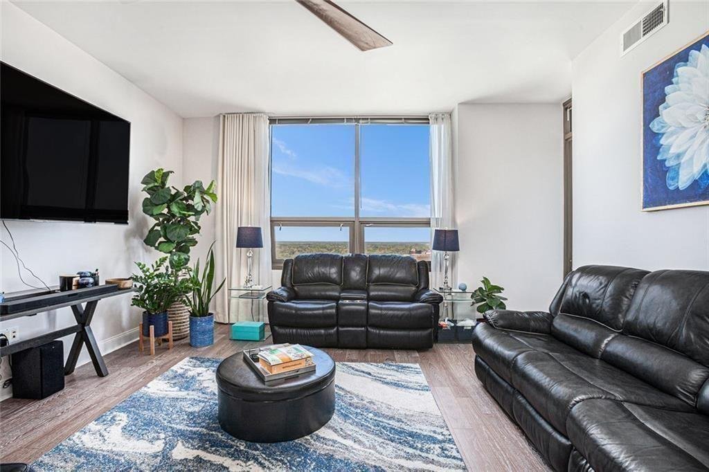Condo in Atlanta, Georgia, United States 5 - 17649037