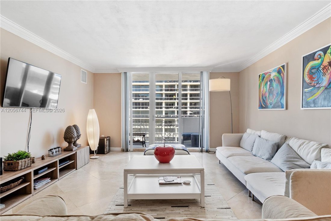 Condo in Miami Beach, Florida, United States 2 - 18486744