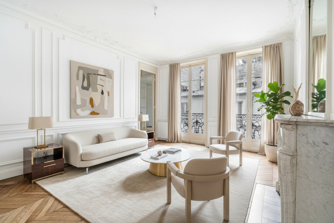 Apartment in La Fourche-Guy Môquet, Paris 17e Arrondissement, Paris 1 - 18484418