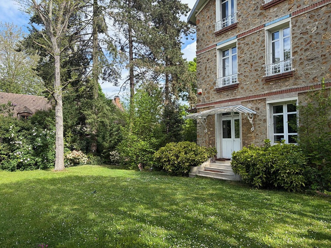 House in Napoleon, Maisons-Laffitte, France 3 - 18483647