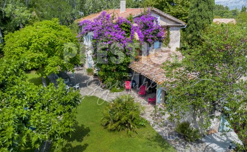 House in Sud, Le Pradet, France 1