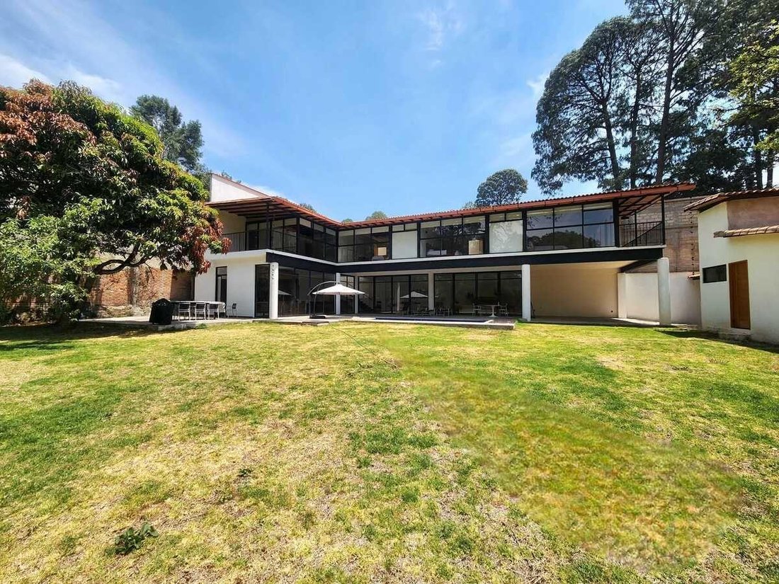 House in Valle de Bravo, State of Mexico, Mexico 2 - 18484229