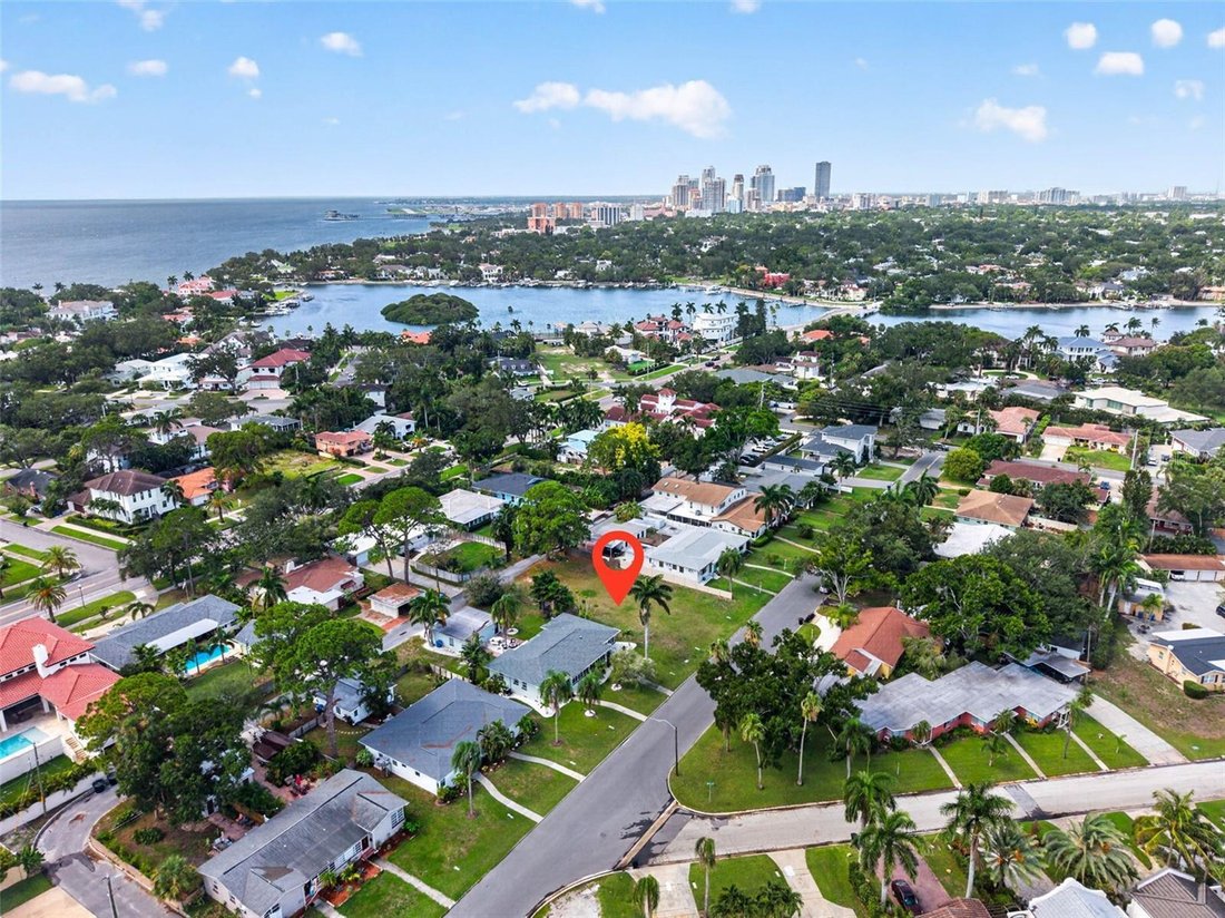 Land in St. Petersburg, Florida, United States 1 - 18486082