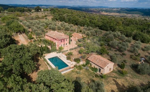 Casa di campagna a Monteriggioni, Toscana, Italia 1