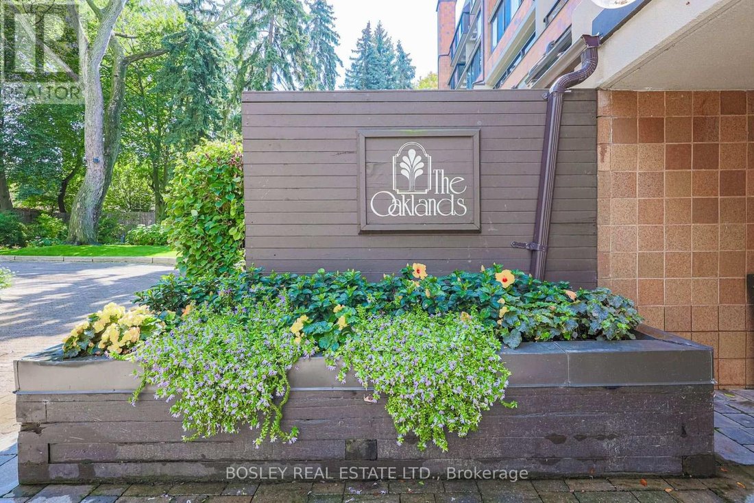 Condo in Toronto, Ontario, Canada 1 - 18487485