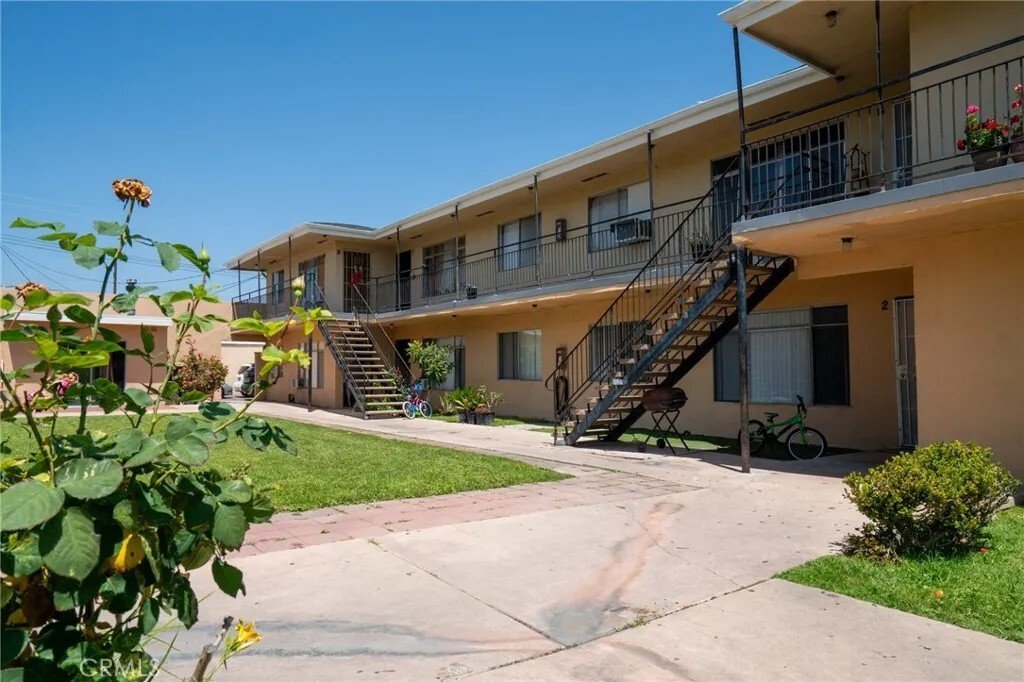 Garden Grove, California, United States 5 - 18125335
