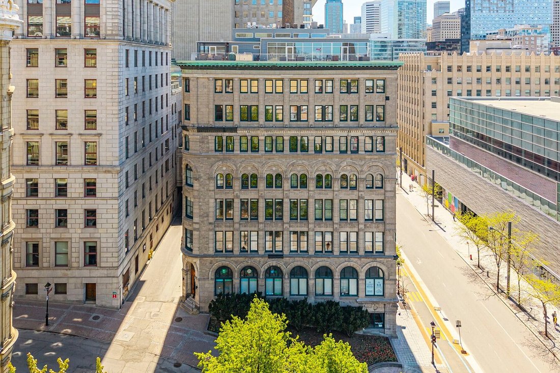 Condo in Montreal, Quebec, Canada 1 - 18039992