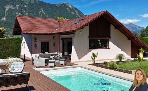 House in Benery-Dessy-Pontchy-Thuet, Bonneville, France 1