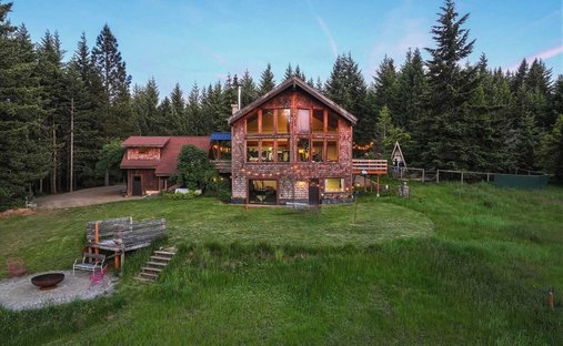 House in White Salmon, Washington, United States 1