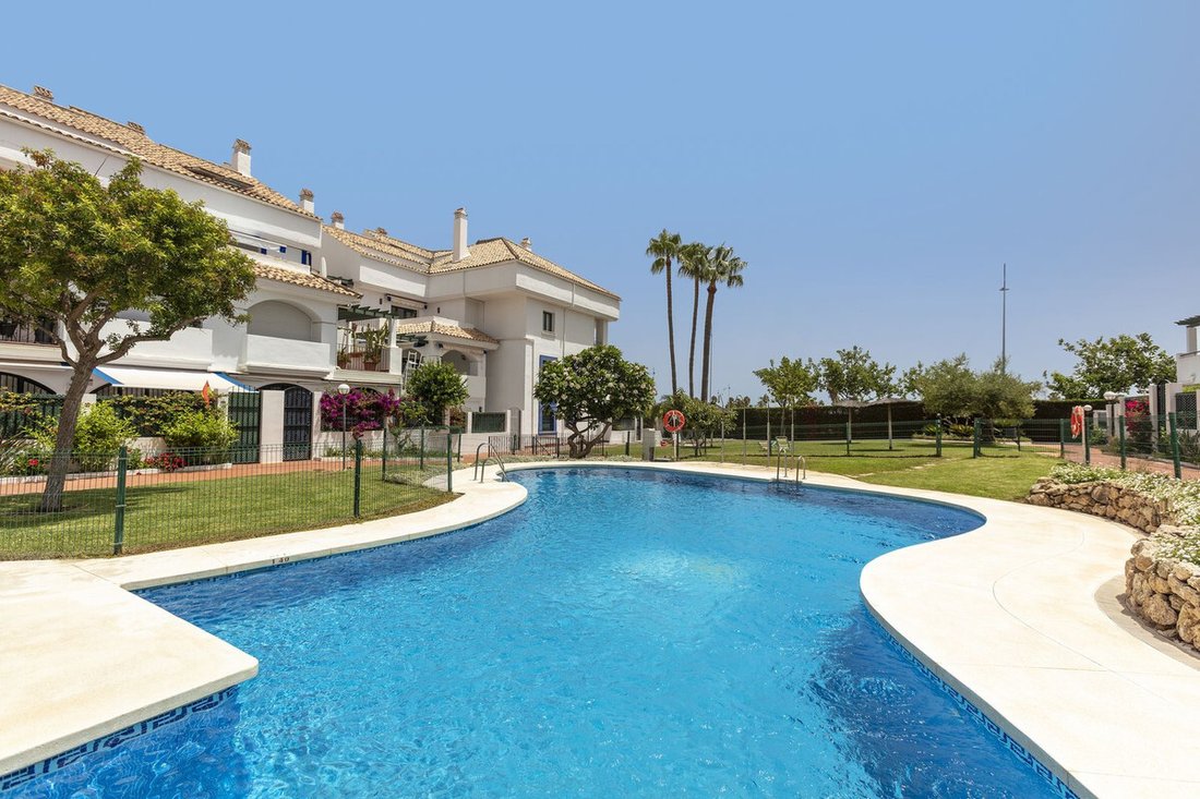 Apartment in San Pedro de Alcantara, Andalusia, Spain 1 - 18484270