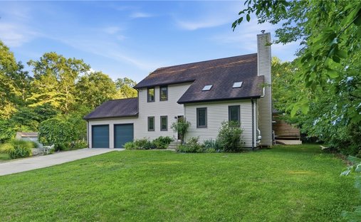 House in West Greenwich, Rhode Island, United States 1