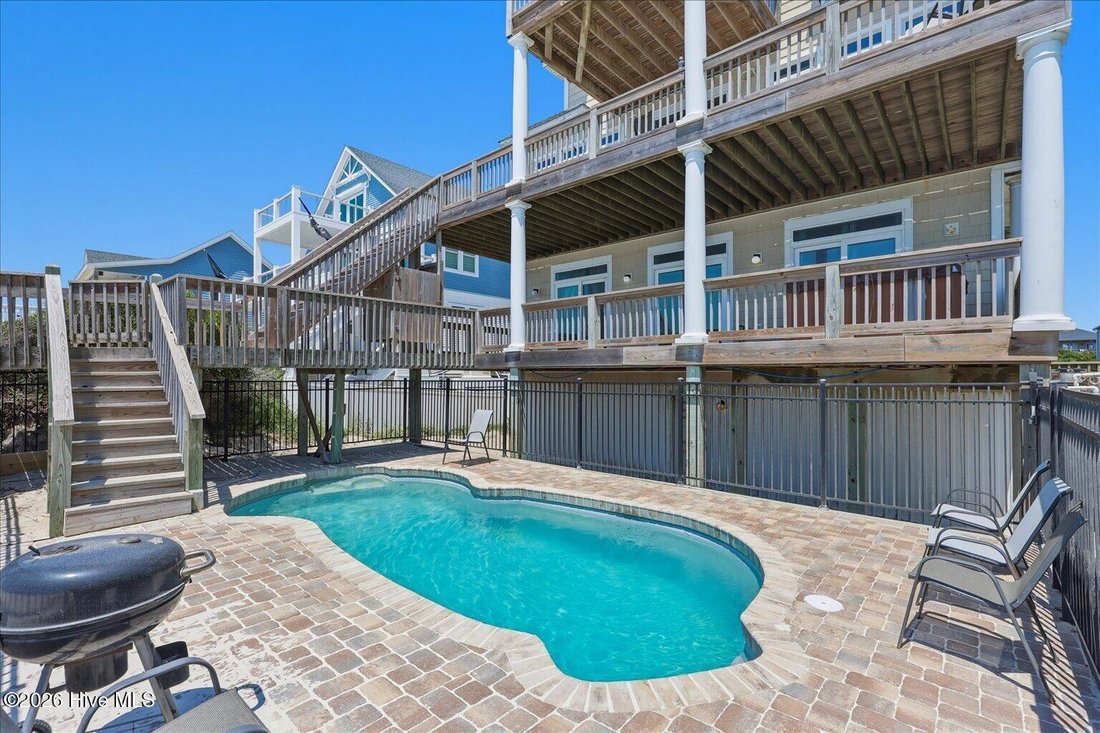 House in North Topsail Beach, North Carolina, United States 4 - 18483666