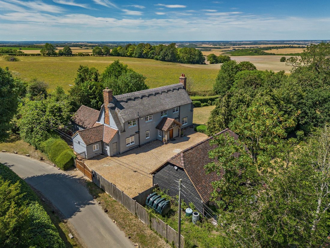 House in Hertfordshire, England 1 - 18483219