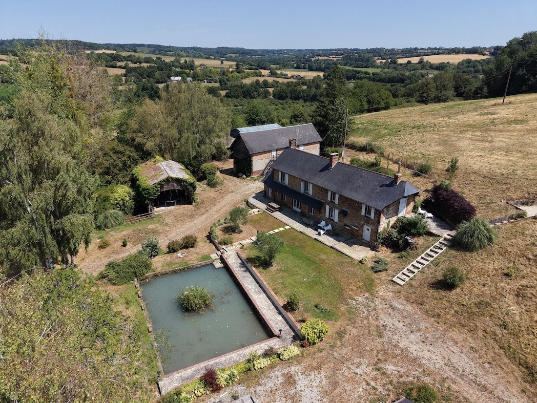 Estate in Gacé, Normandy, France 1 - 17505329
