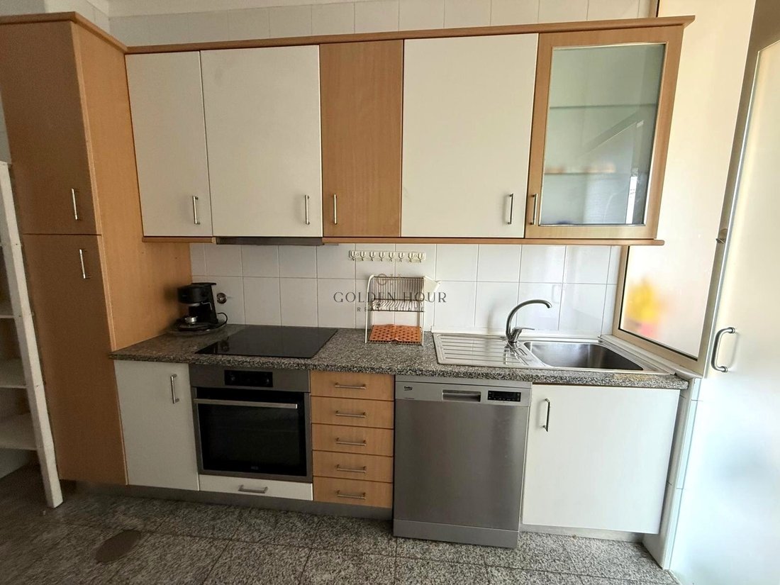 Apartment in Cedofeita, Santo Ildefonso, Se, Miragaia, Sao Nicolau e Vitoria, Porto District, Portugal 4 - 18485804