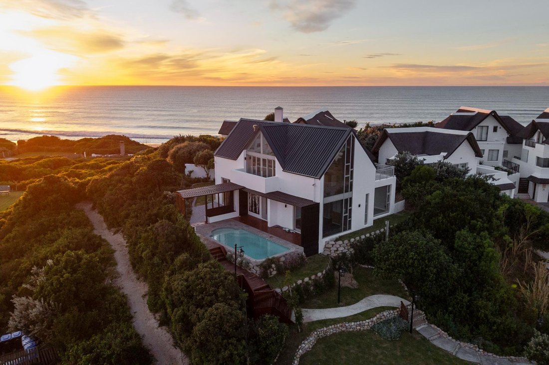 House in Saint Francis Bay, Eastern Cape, South Africa 1 - 18487778