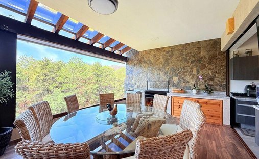 House in Santa María Pipioltepec, State of Mexico, Mexico 1