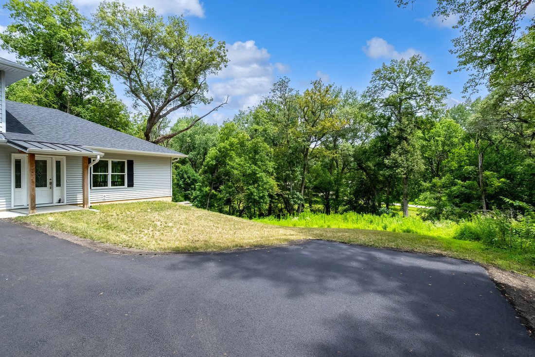 House in Geneseo, Illinois, United States 4 - 17323193